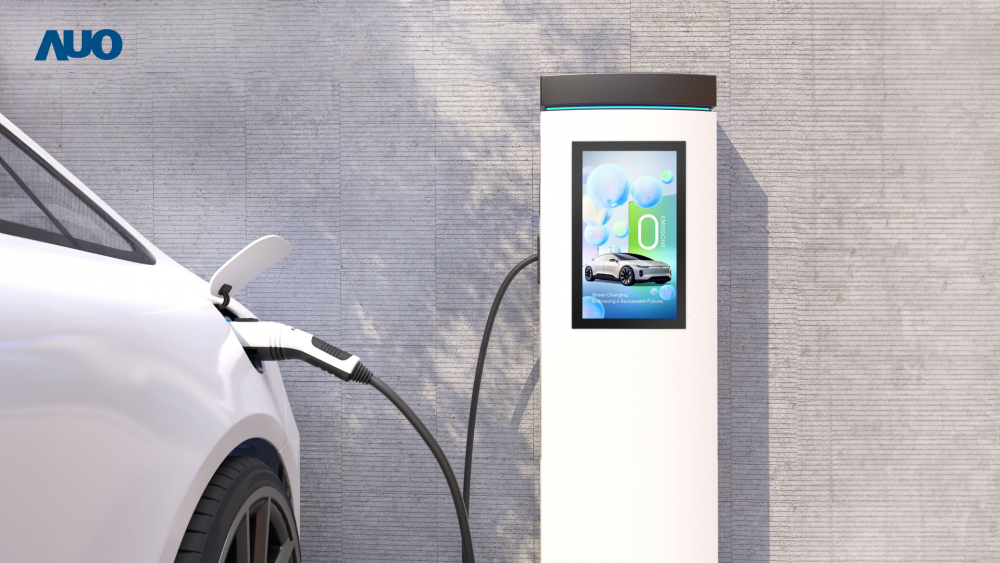 友達〝EVSE車用充電樁解決方案〞專為電動汽車充電樁設計，具有高亮度、克服戶外艱難環境的耐溫、耐紫外線等特性，並搭載散熱性及擴充性強的高效能工業電腦，可實現人機互動訴求，如資訊顯示、支付等應用