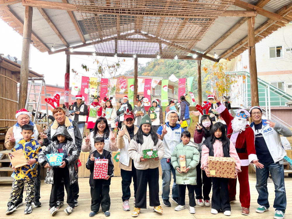 友達永續基金會號召「圓夢計畫」行動連續23年，由同仁凝聚內部愛心與資源送往偏鄉，累積為逾萬名兒童圓夢，實踐友達共創共好的永續精神。