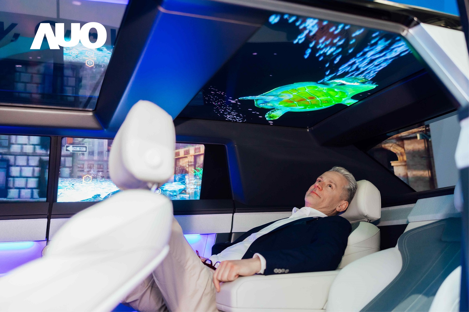 友達Smart Cockpit 2025集Micro LED透明、大型化、可撓優勢之大成，攜手BHTC打造未來視界的車用Display HMI解決方案