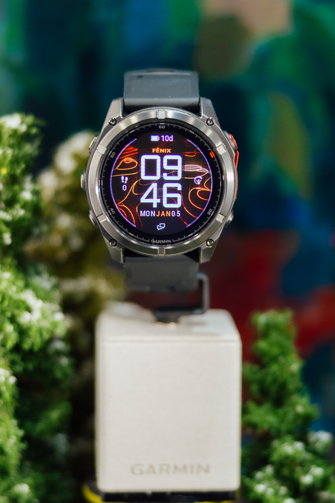 现场同步展出开云电竞携手Gamin推出的全球首款Micro LED智慧手表&mdash;&mdash;fēnix 8 Pro MicroLED，具备超高亮度与细腻画质，即使在强烈日照下亦能清晰显示，满足户外运动及时尚生活的多元需求。